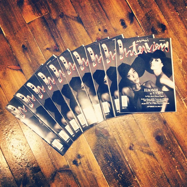40 issues of December’s “Interview” are waiting for their owners in Monochrome